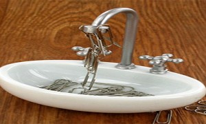 kitchensinkpaperclipholder
